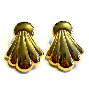 Pierced earrings Y2K chunky shapely rich goldtone fan shapes elegant dressy